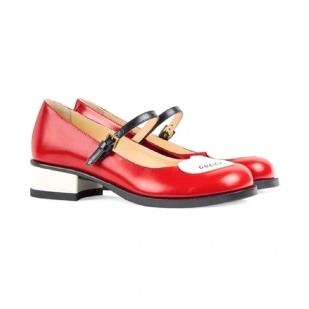 Brand new Gucci kids heart patch Ballerina Flats size 33 Us size 2